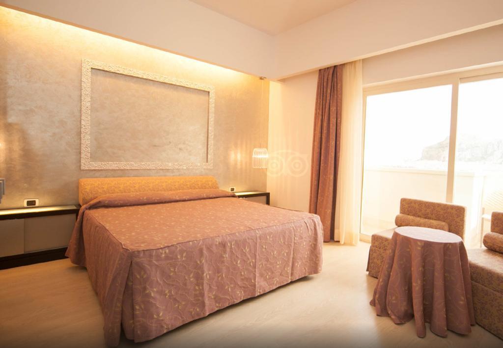 Hotel Santa Lucia Le Sabbie d'Oro Cefalú Habitación foto